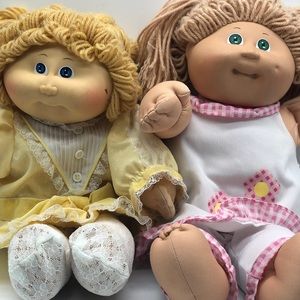 84’/85’ Cabbage Patch Kid Girl Dolls Blue Eyes & green eyes w/ Pigtails.Preowned